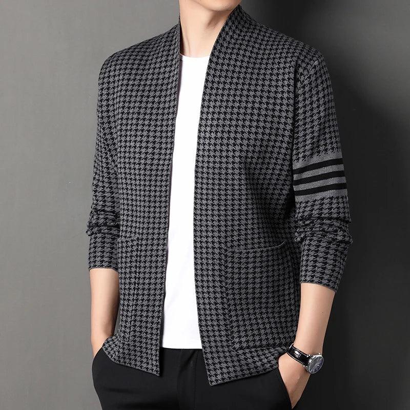 Cardigã Donatello™ Design Italiano/ Elegância Masculina em Tricô Houndstooth!