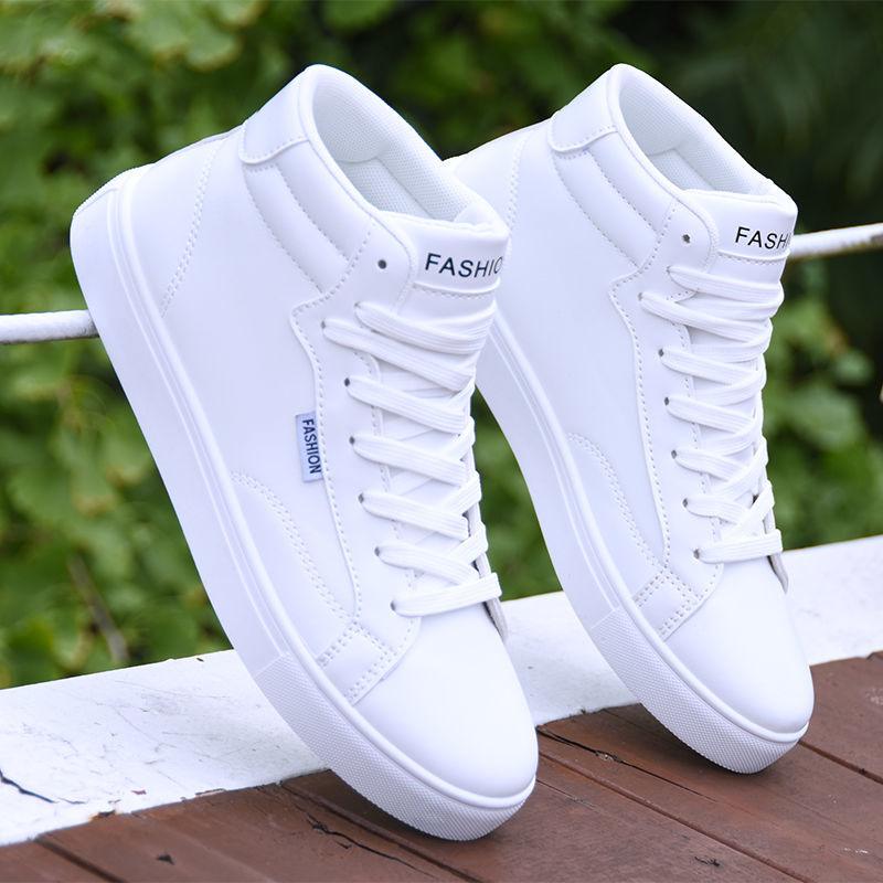 Tênis Masculino em Couro P.U - High White /A escolha ideal para quem busca sofisticação e praticidade!